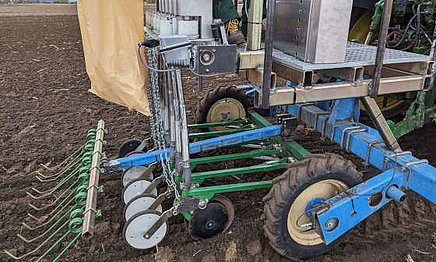 Sämaschine Sämaschine im Feld
