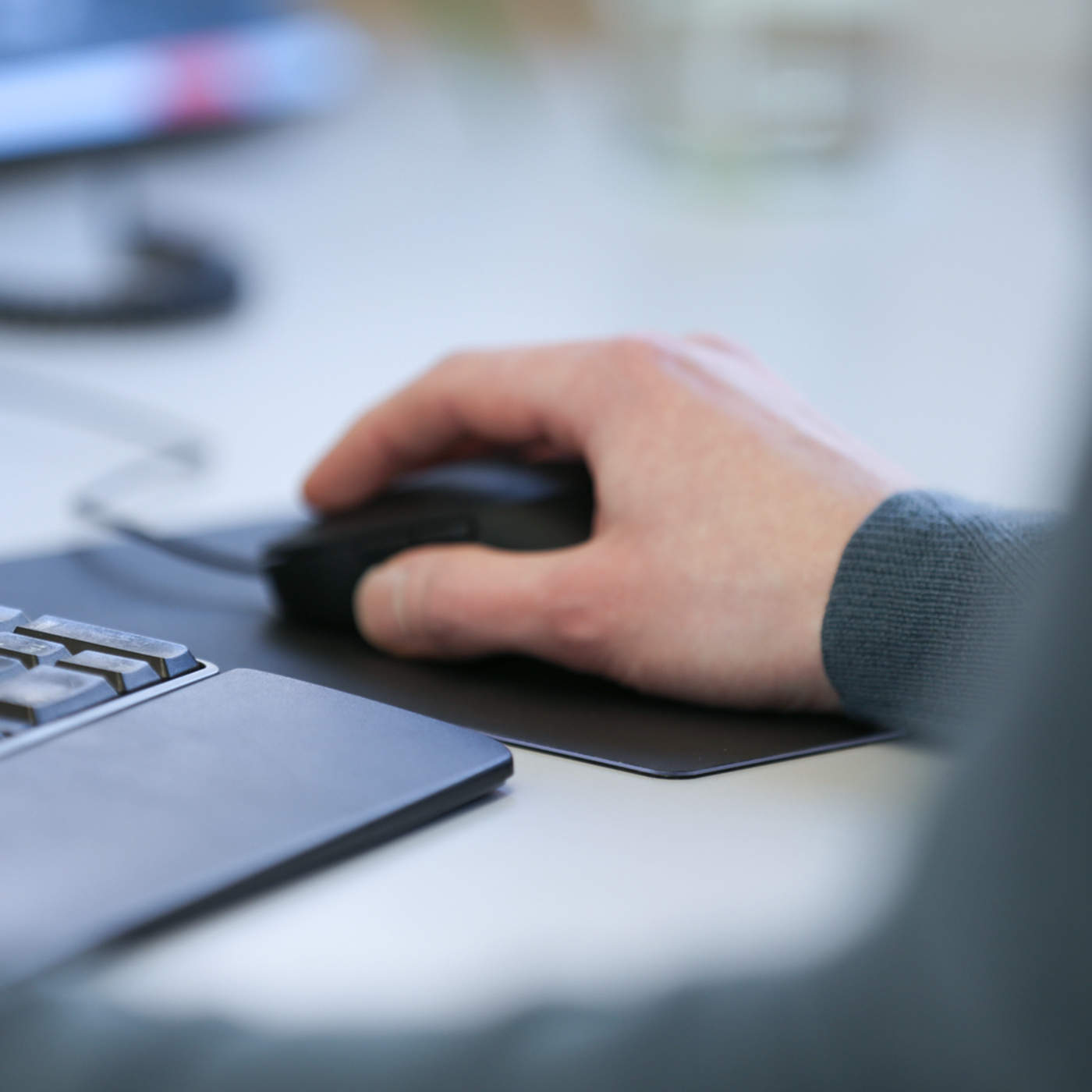 Eindruck aus dem Entwicklerbüro Mausbedienung am Rechner